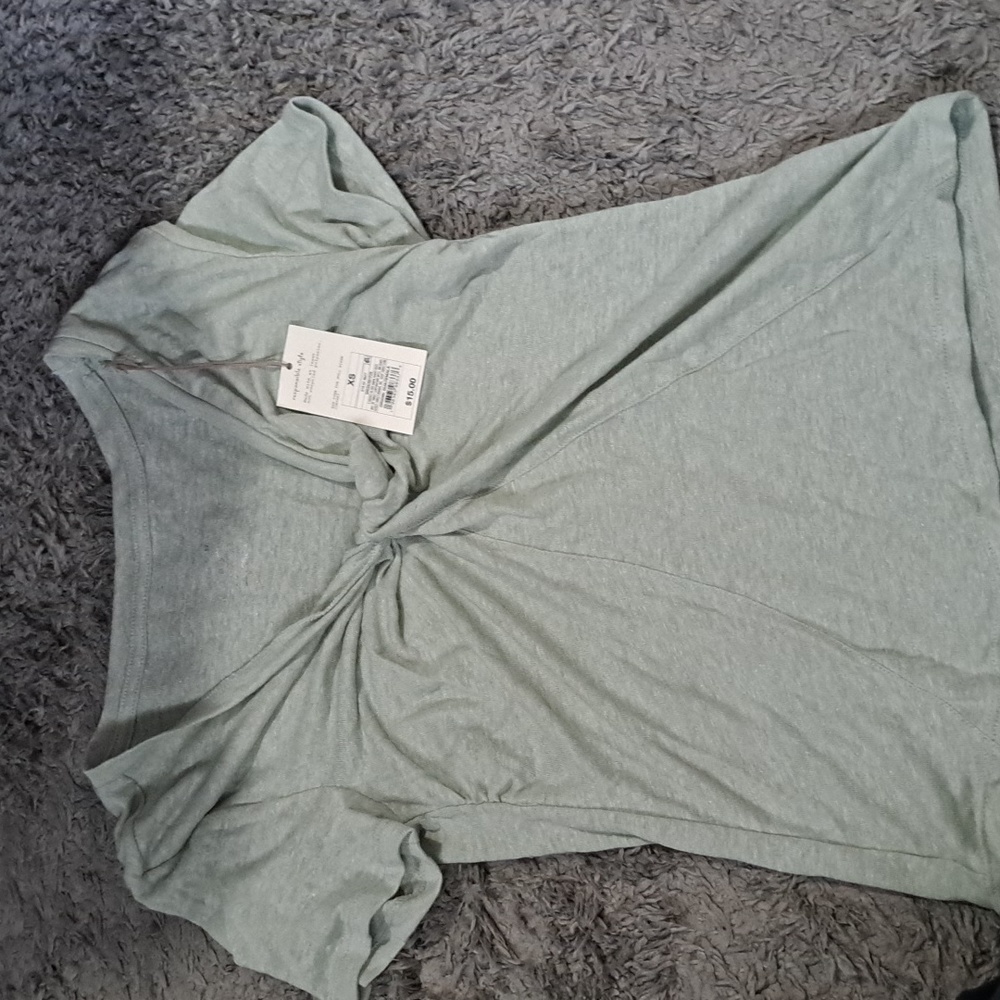 A New Day twist front tshirt green xs new with tags